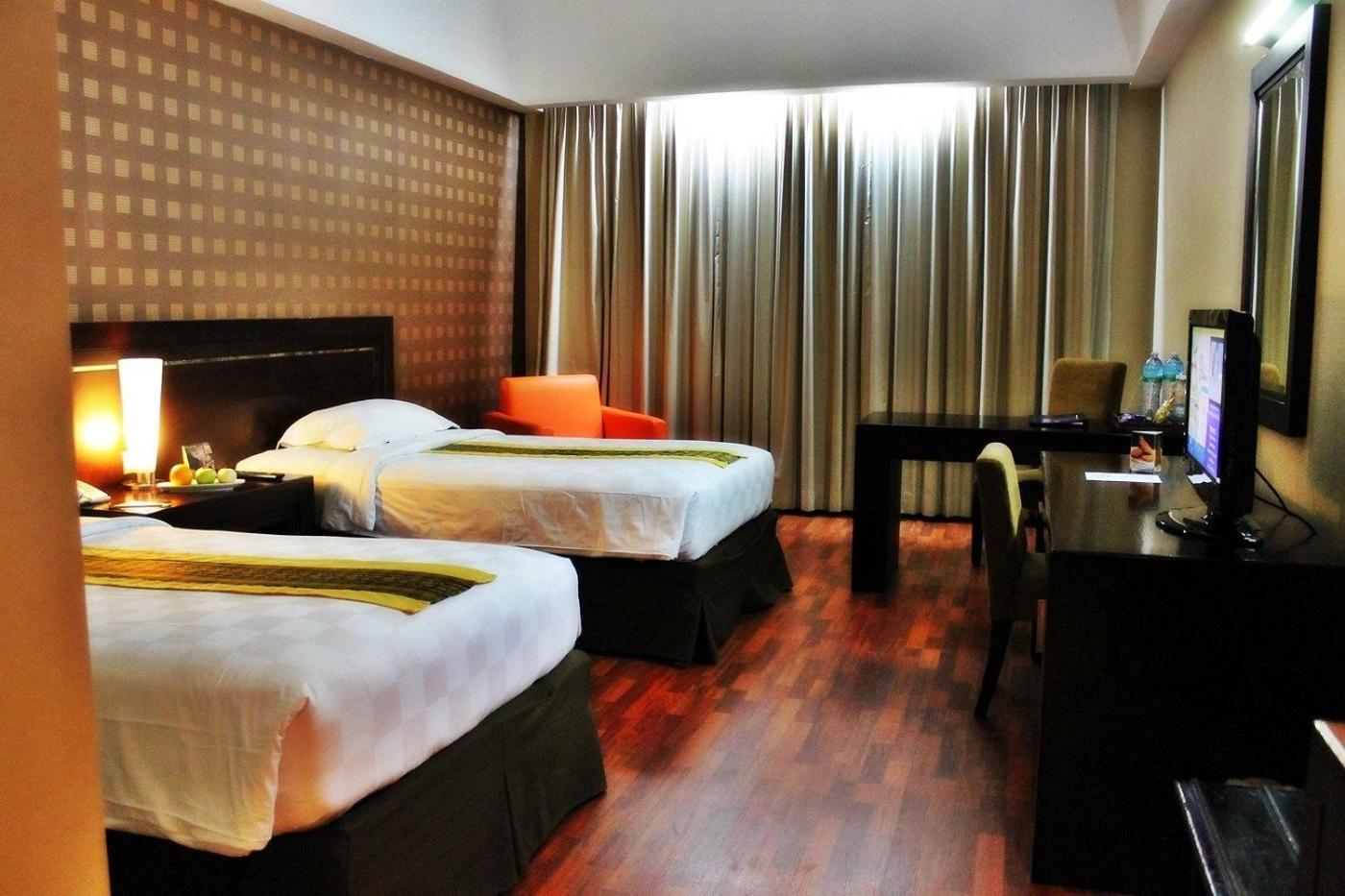 Grand Elite Hotel Pekanbaru Exterior photo
